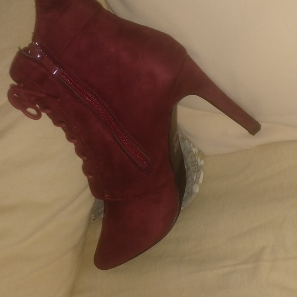 New Suede boot 7.5 - Picture 3 of 3